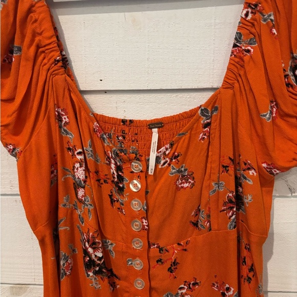 Free People Close To You Blouse Orange Floral Off Shoulder Top in size Medium - Picture 4 of 12